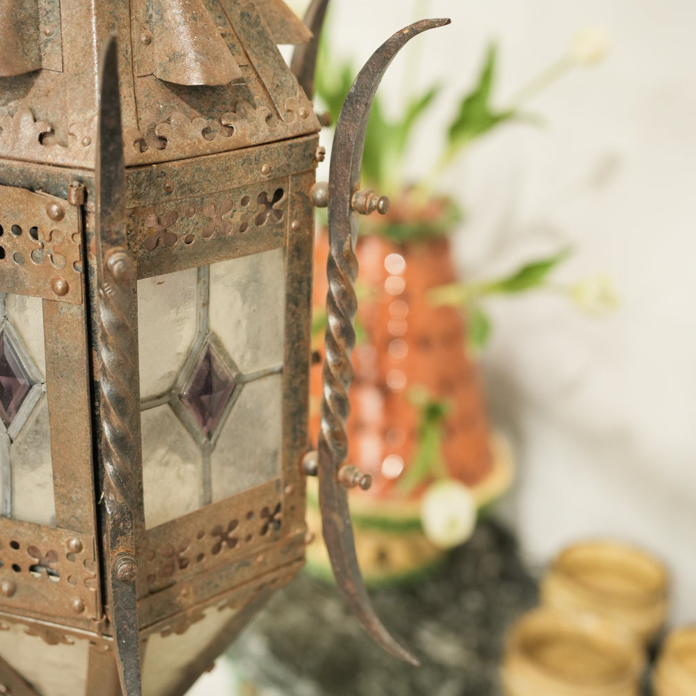 Diamond-shaped purple glass lantern