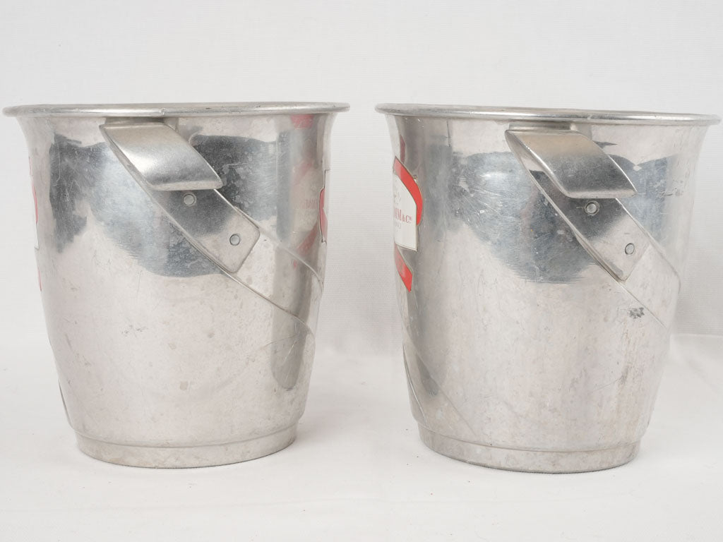 Time-worn aluminium bubbly cooling buckets