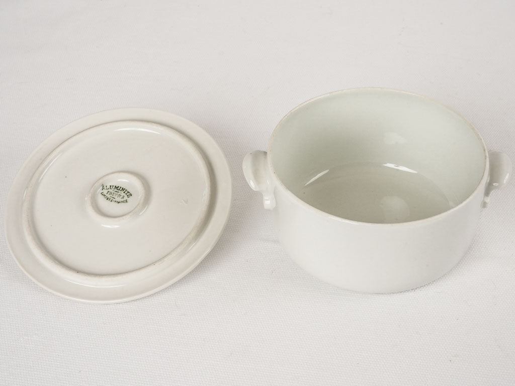 Very small tureen w/ flat lid - white 4"