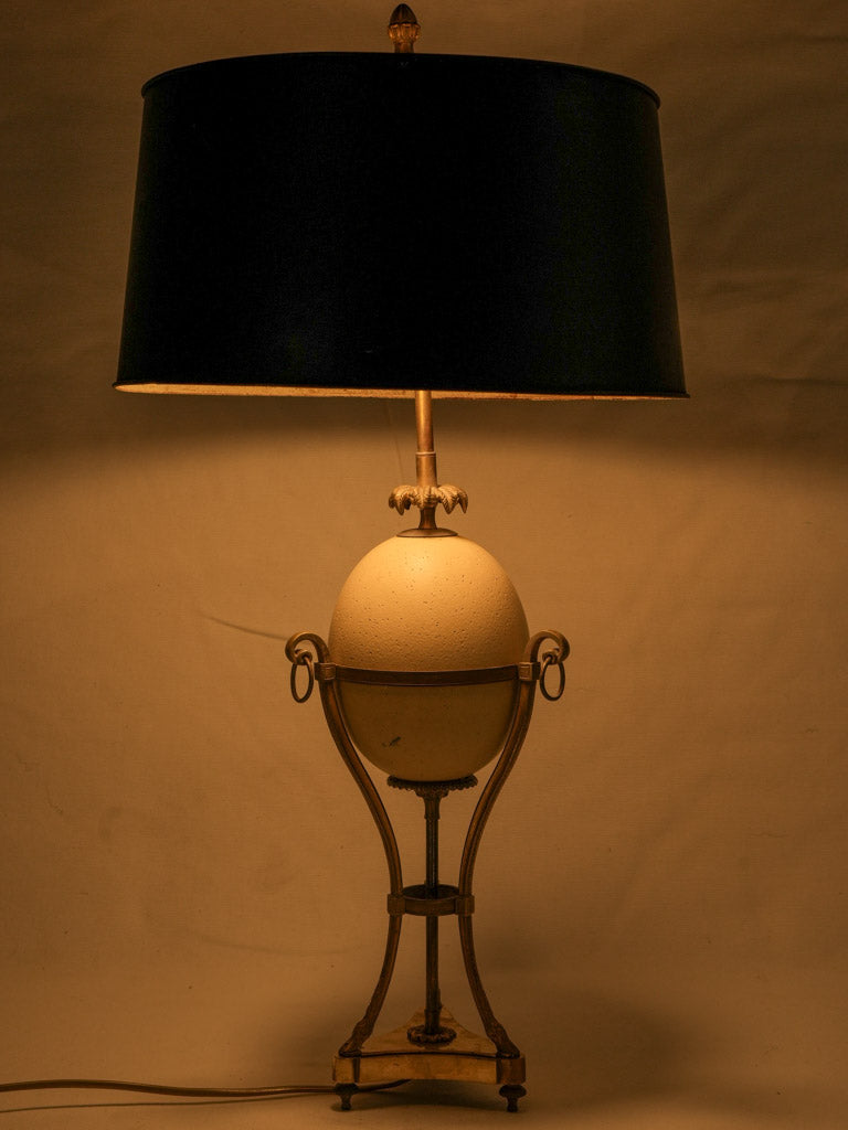 Refined bronze hooved Maison light