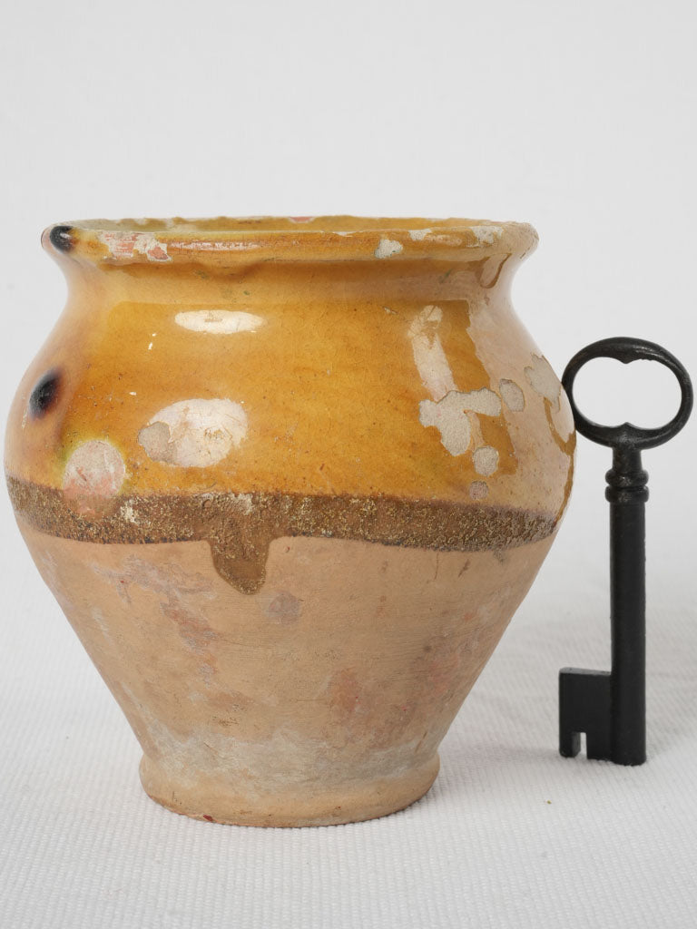 Southwestern French terracotta honey pot