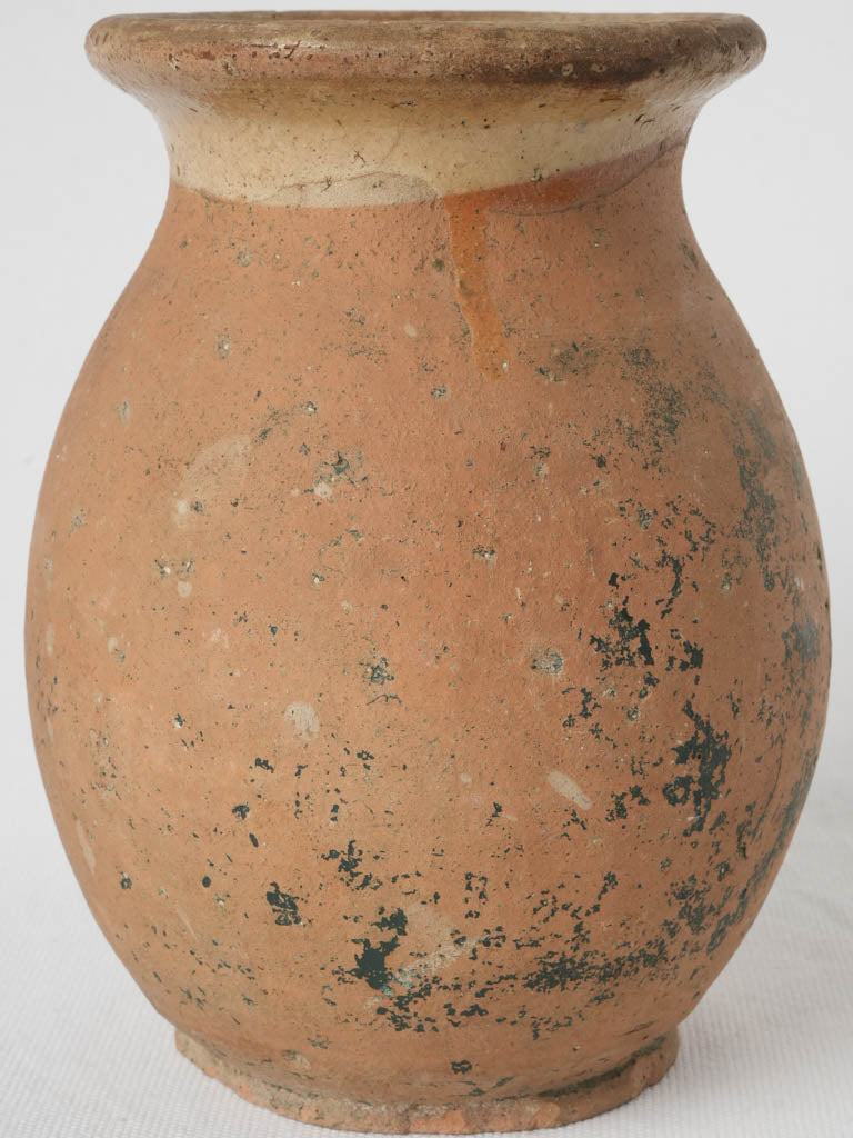 Old-world Mediterranean Biot pottery