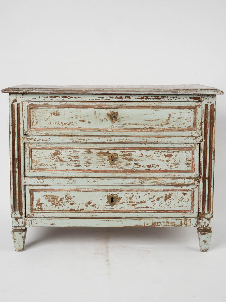 Adorable Fluted Corner Commode de Maîtrise