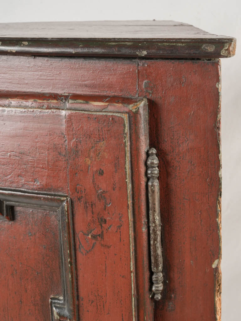 Elegant 18th-century French cabinet