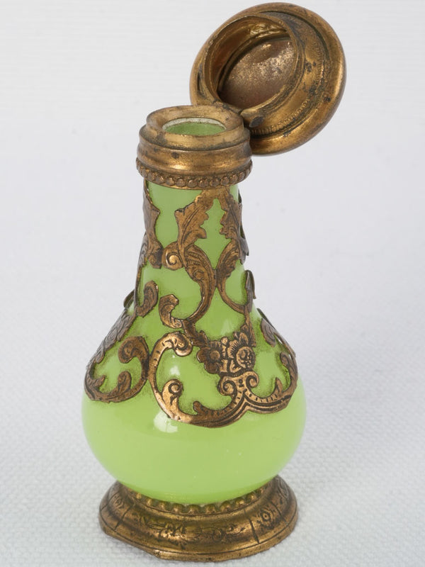 Antique, Auraline Green Glass Snuff Bottle