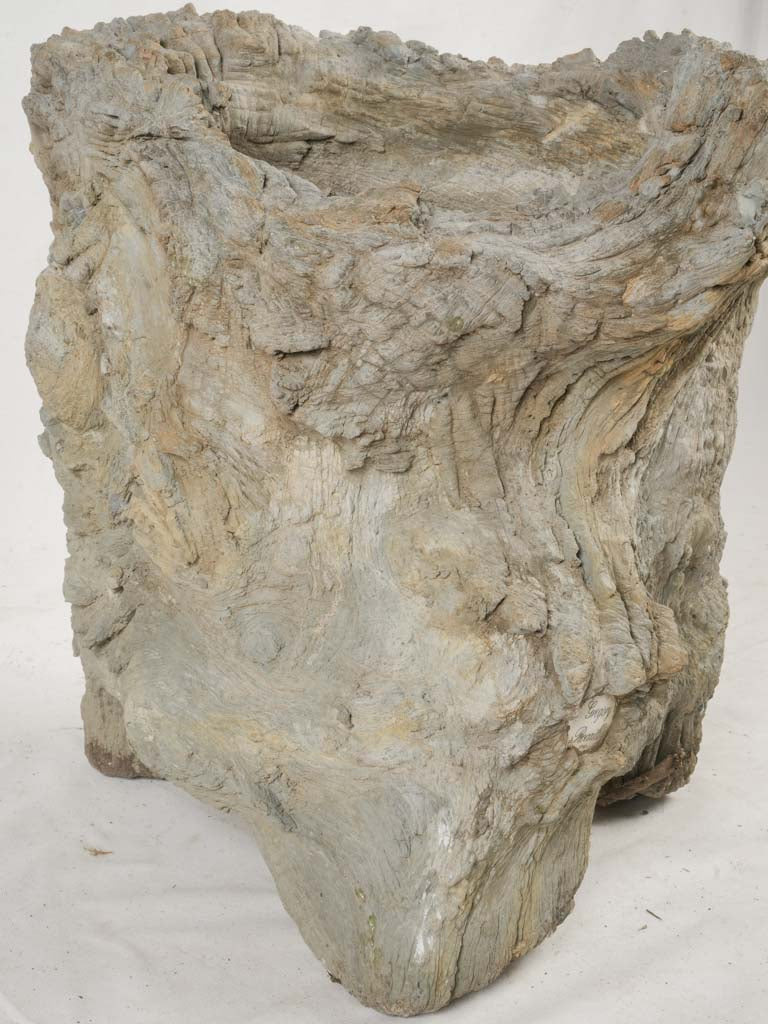 Realistic tree stump jardinière  