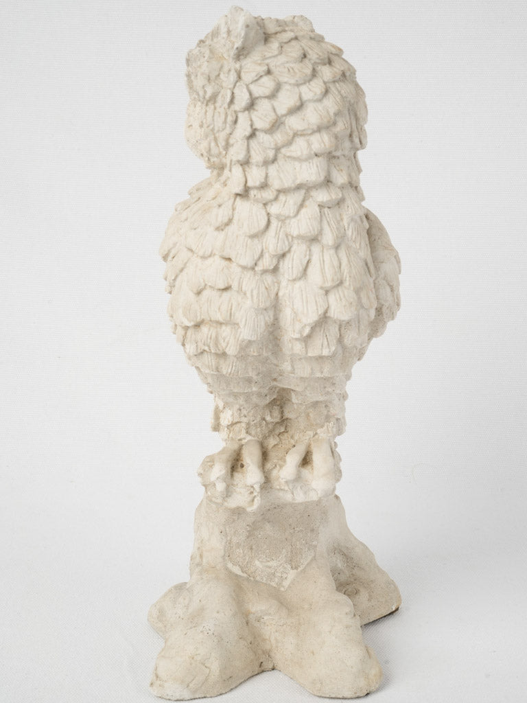 Distinctive life-like owl statue