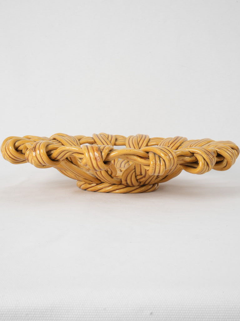 Provençal basket-weave style fruit bowl