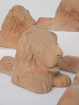 Ravel lion head risers