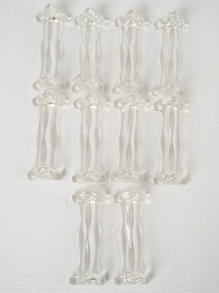 Artistic central-section glass utensils