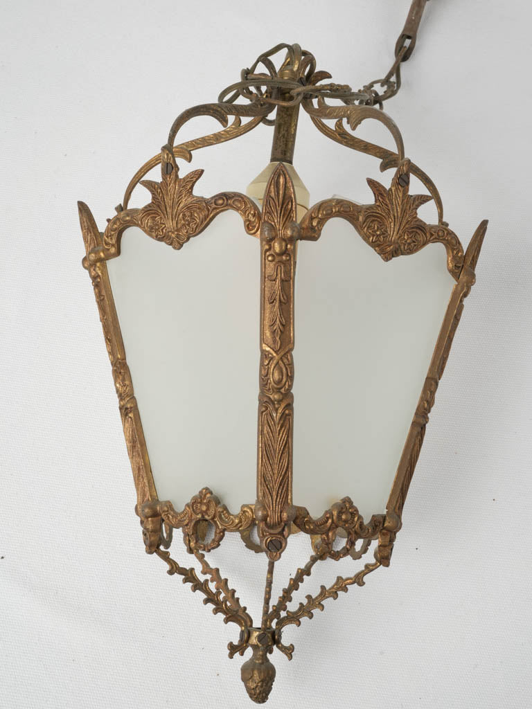 Molded brass foliage lantern light