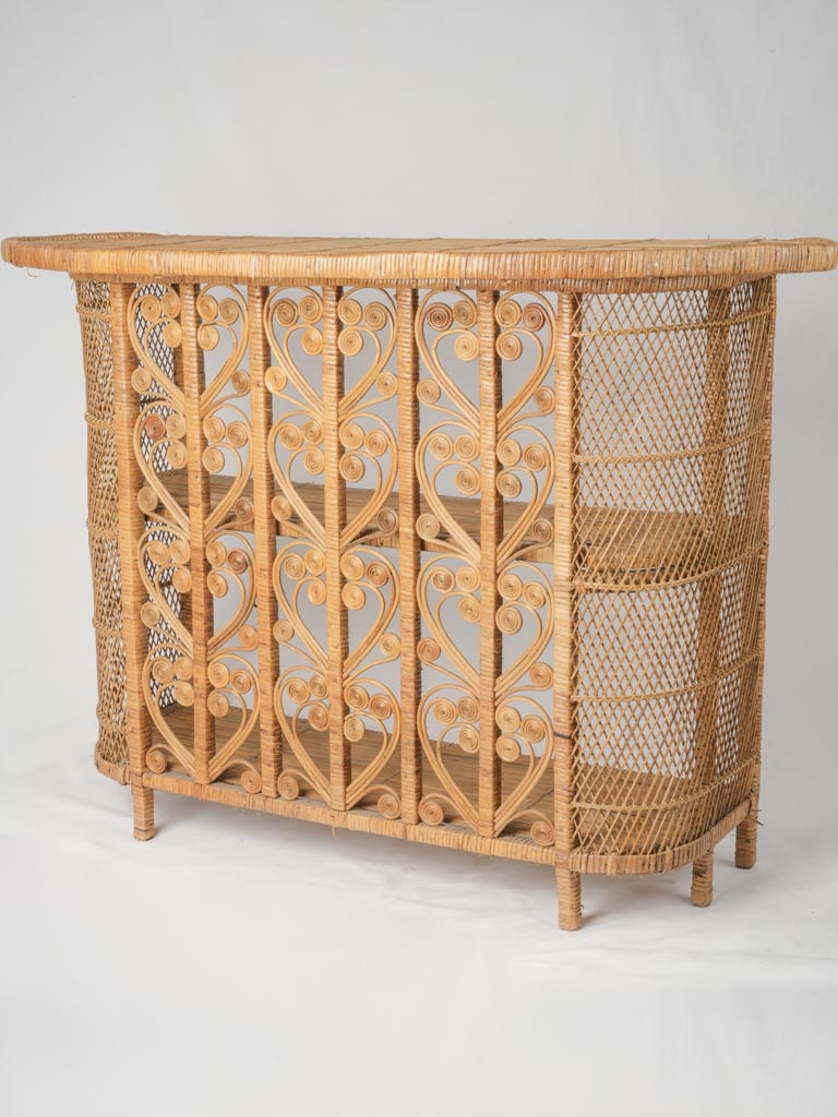 Vintage rattan cocktail bar - Italian