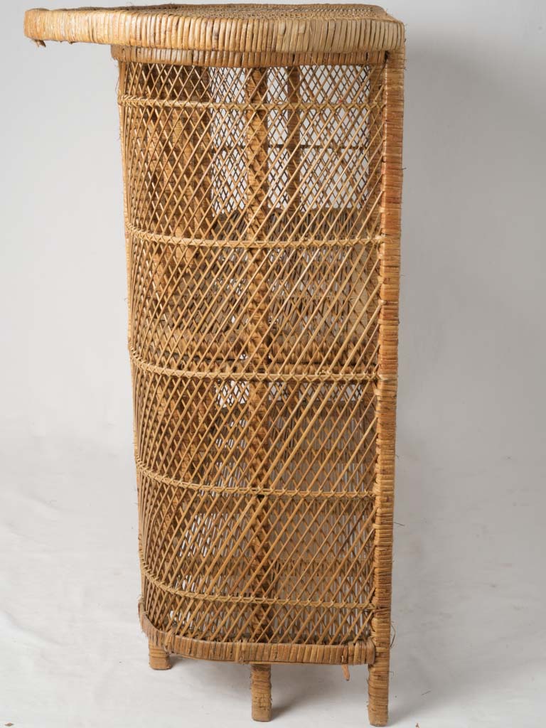 Vintage rattan cocktail bar - Italian