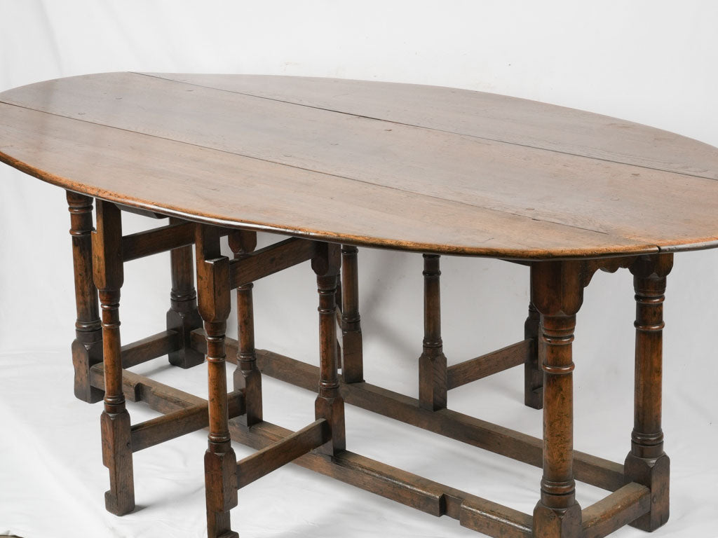 Walnut Gateleg Table with Exceptional Craftsmanship