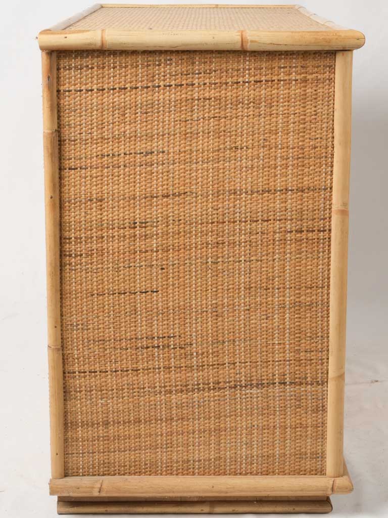 Elegant grass-cloth paneled Dal Vera