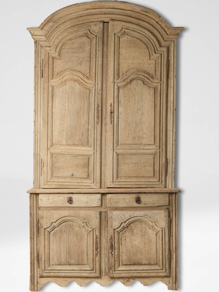 Rustic 18th-century oak buffet deux-corps