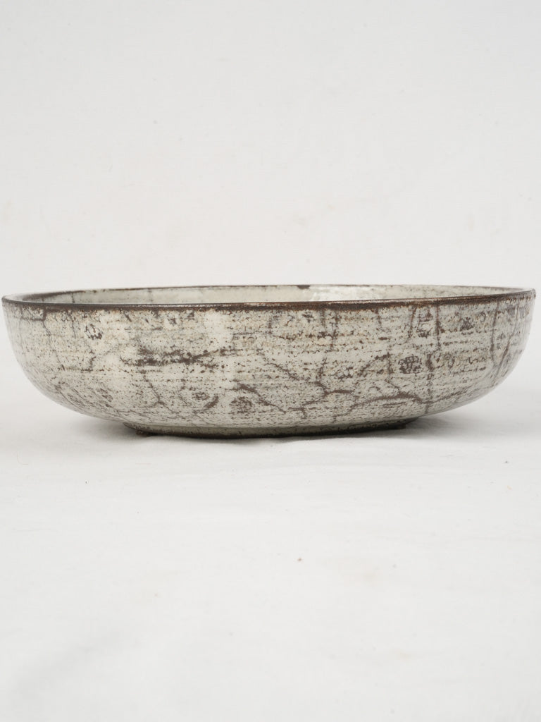 Delicate floral motif dining bowl