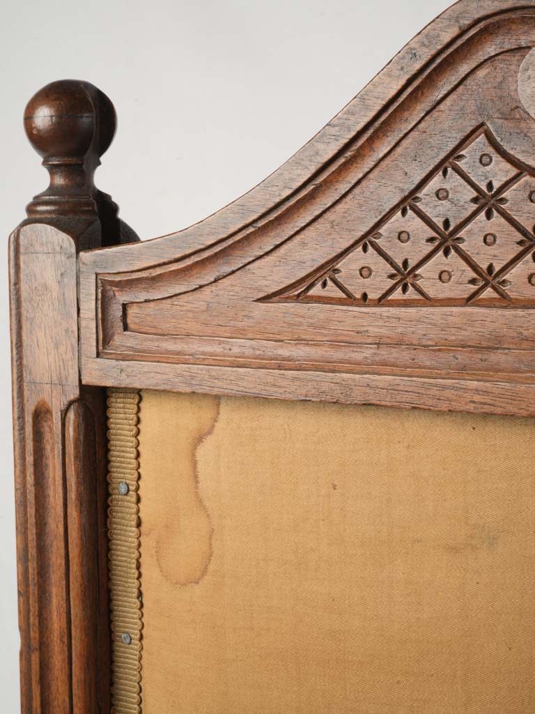 Refined antique embroidery screen  