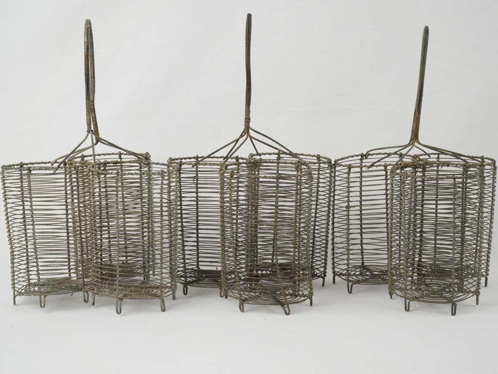 Time-worn wire gin carriers 