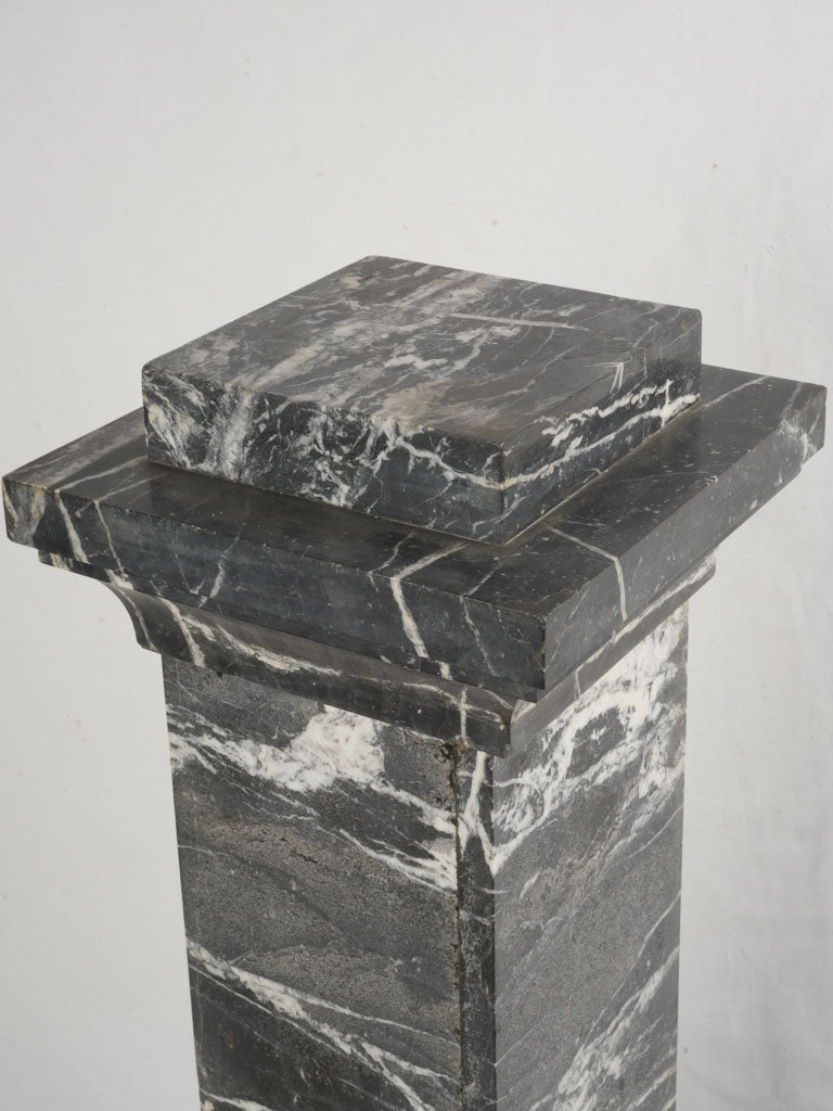 Early 20th-century decorative marble support  