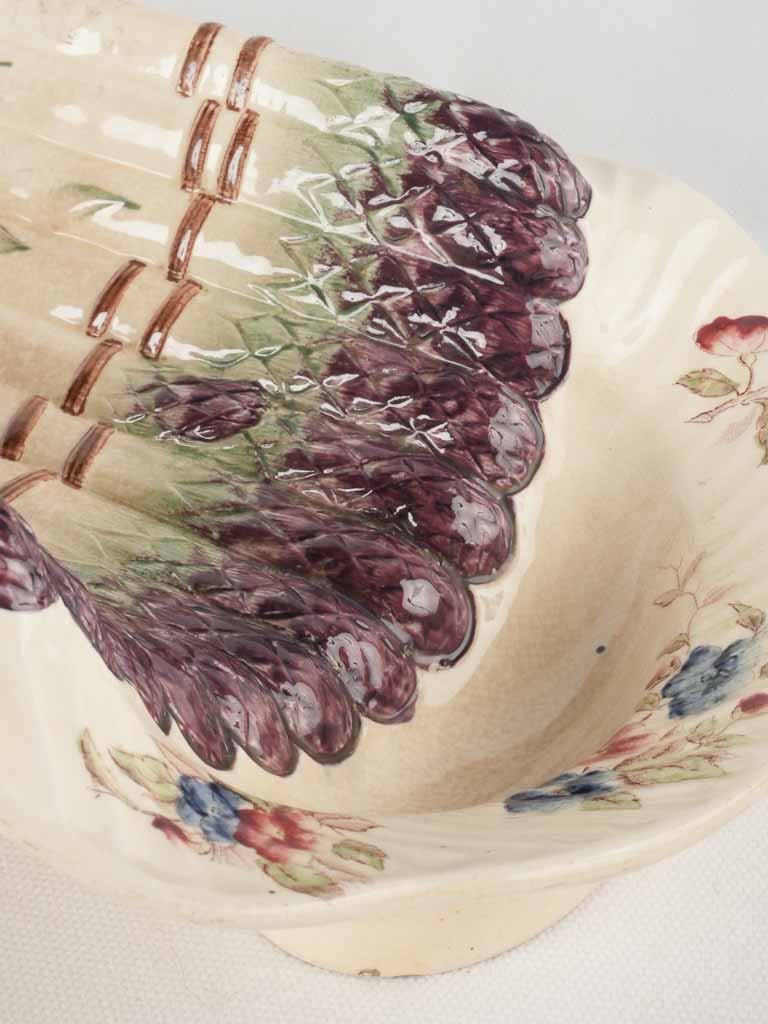 Ornate nineteenth-century asparagus cradle