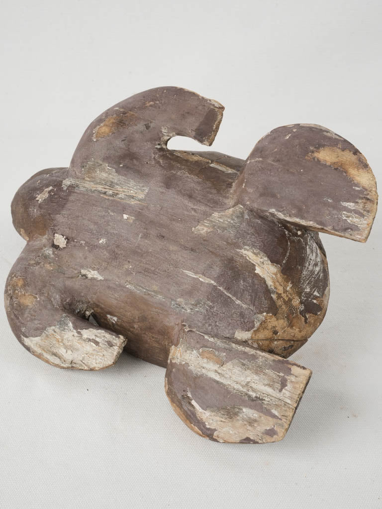 Patina detailed wooden turtle figure