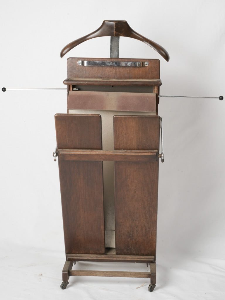 Refined French clothes valet in wood