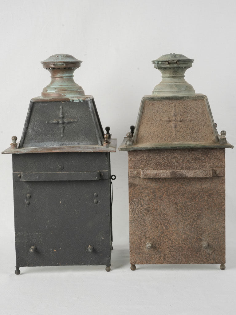 Architetural silhouette Directoire lanterns  