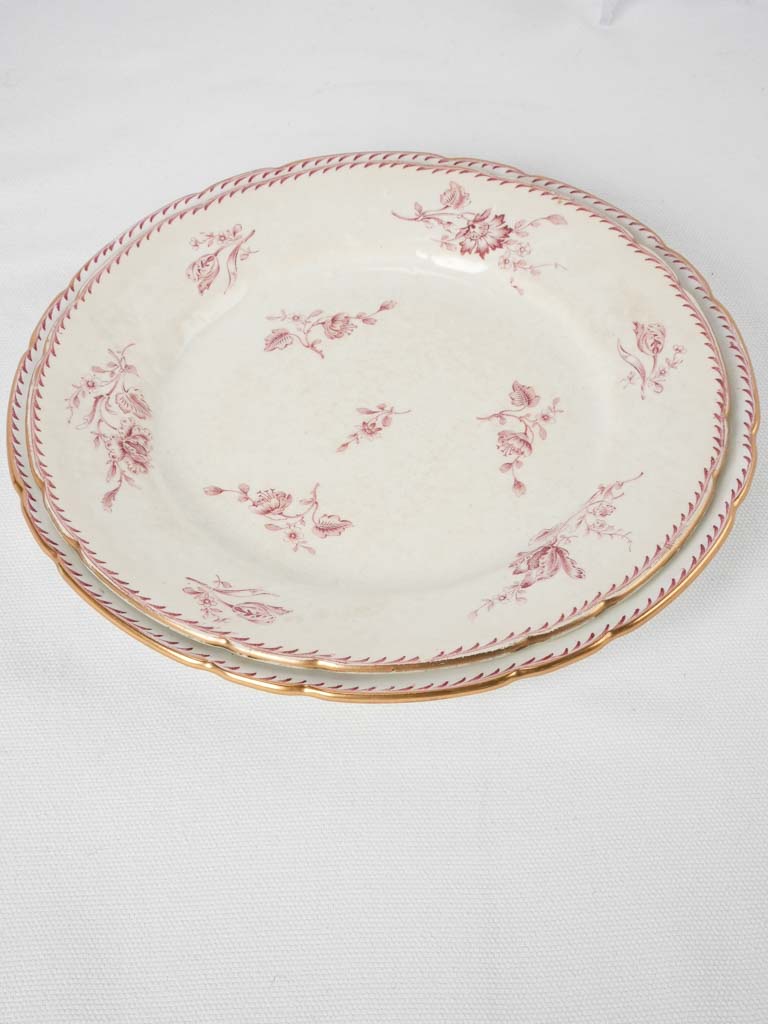 Elegant nineteenth-century floral footed plate