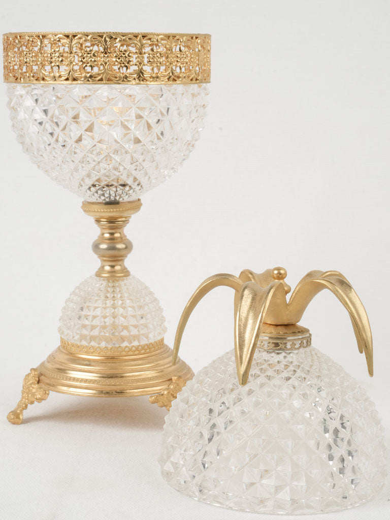 Luxurious gilded drageoir with leaves  