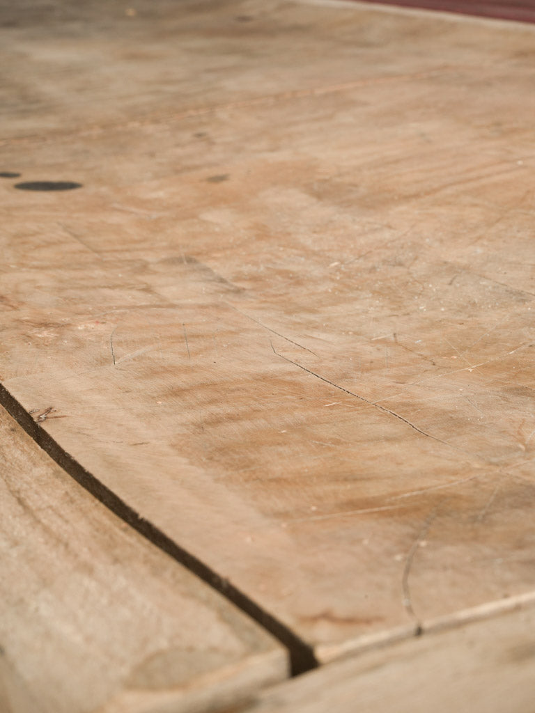 Lovely diamond-motif butcher's table