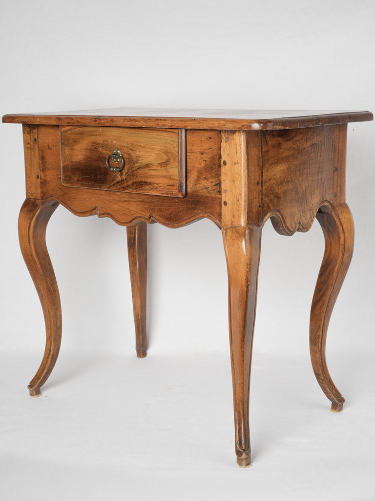 Elegant 19th-century perruquier sauteuse commode