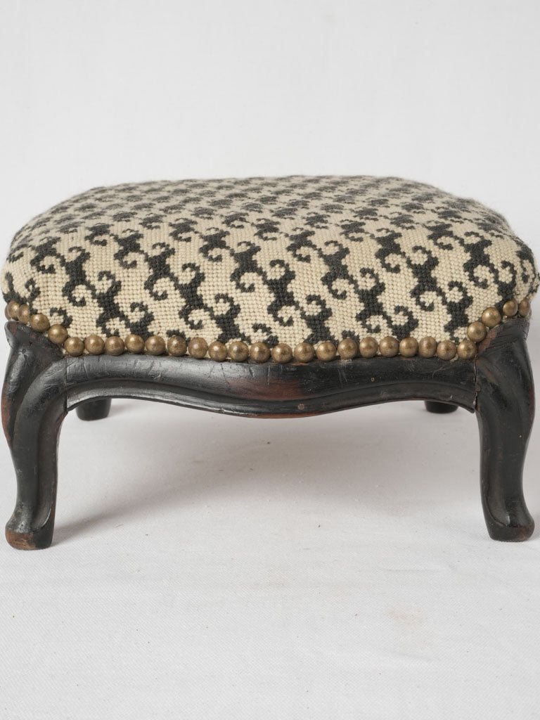 Elegant Napoleon III footrest, upholstered