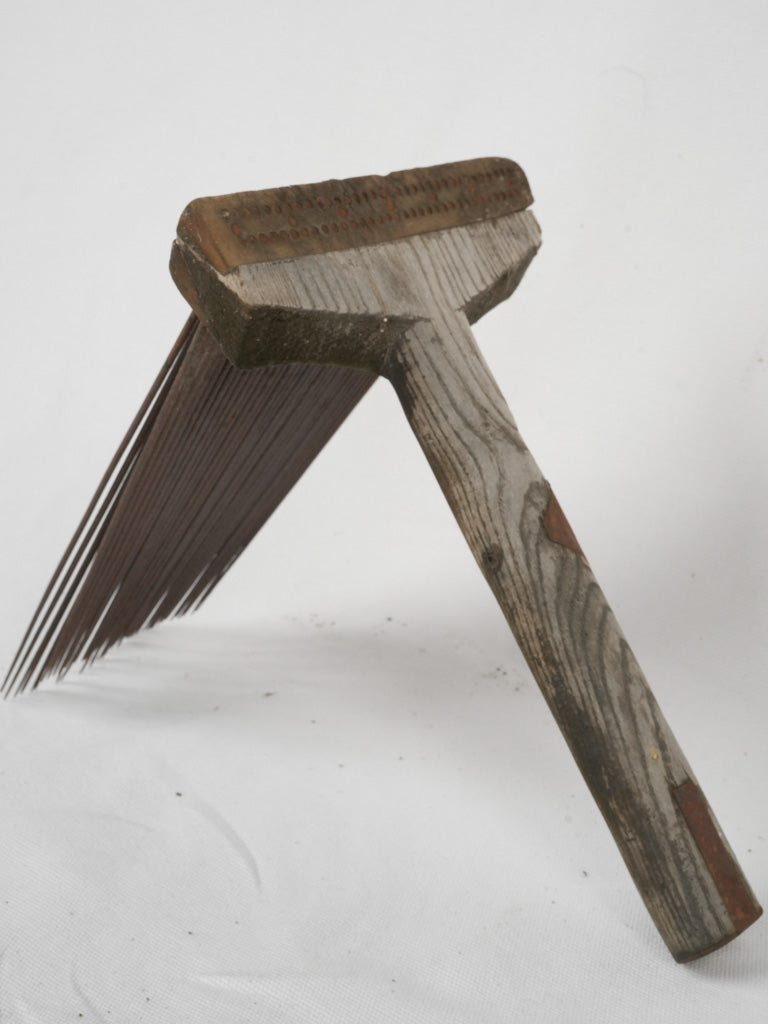 Rustic Provencal hemp comb tool