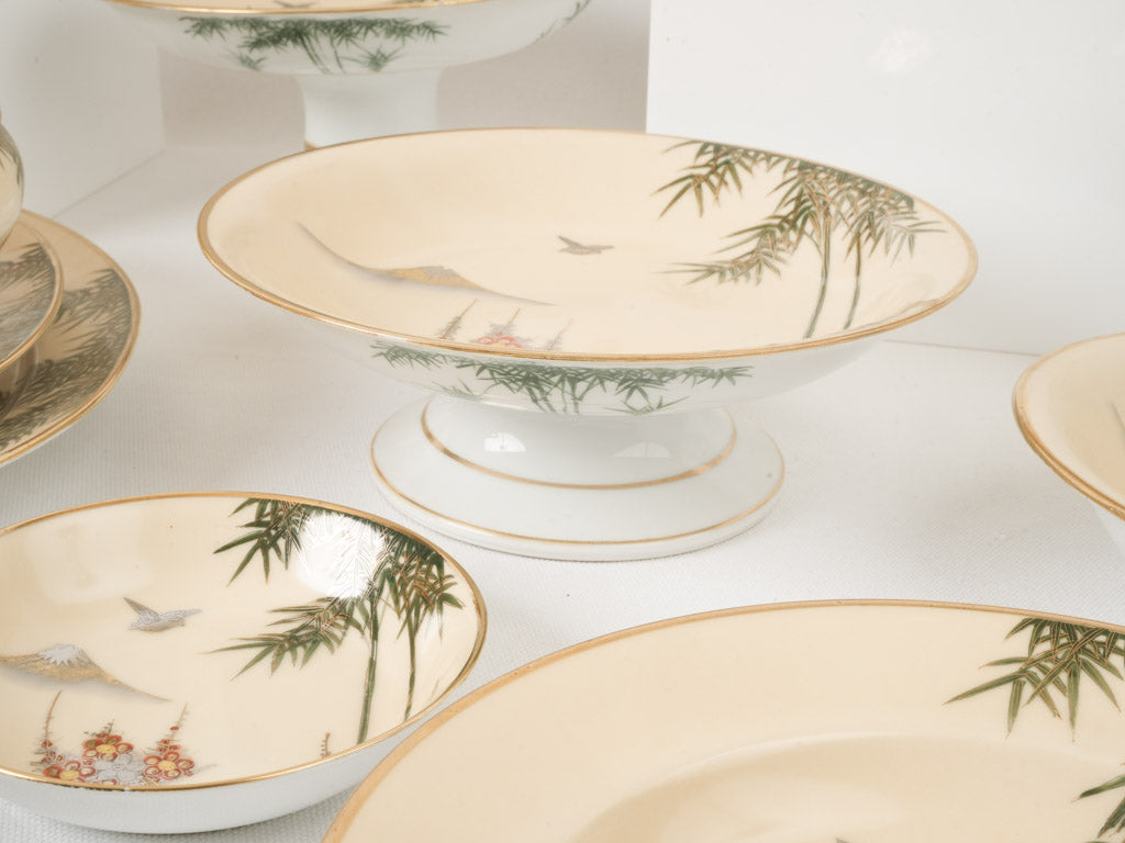 Pristine condition Japanese plate set  