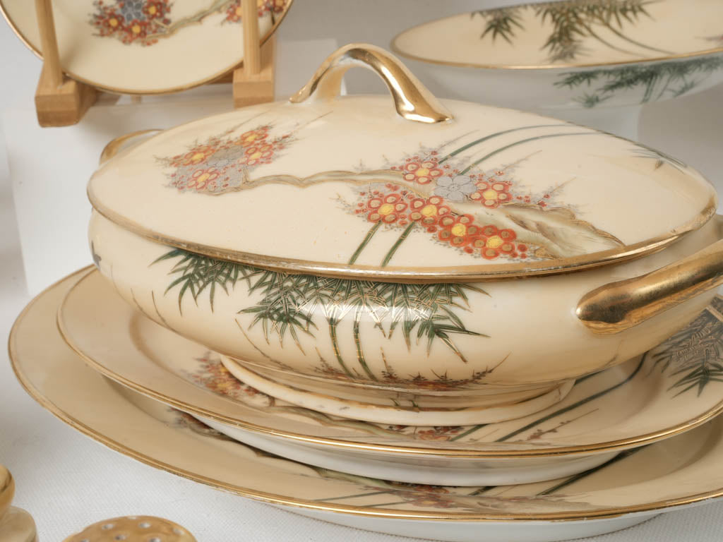 Exquisite Japanese porcelain vegetable dishes  