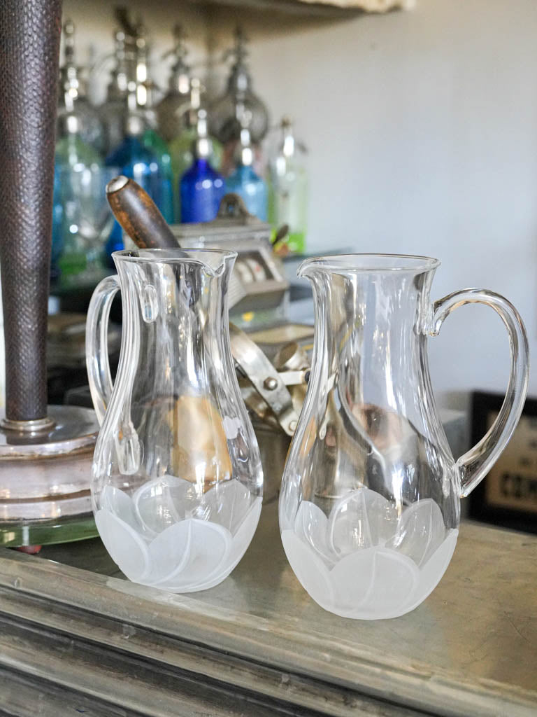 Light wear glass pitchers