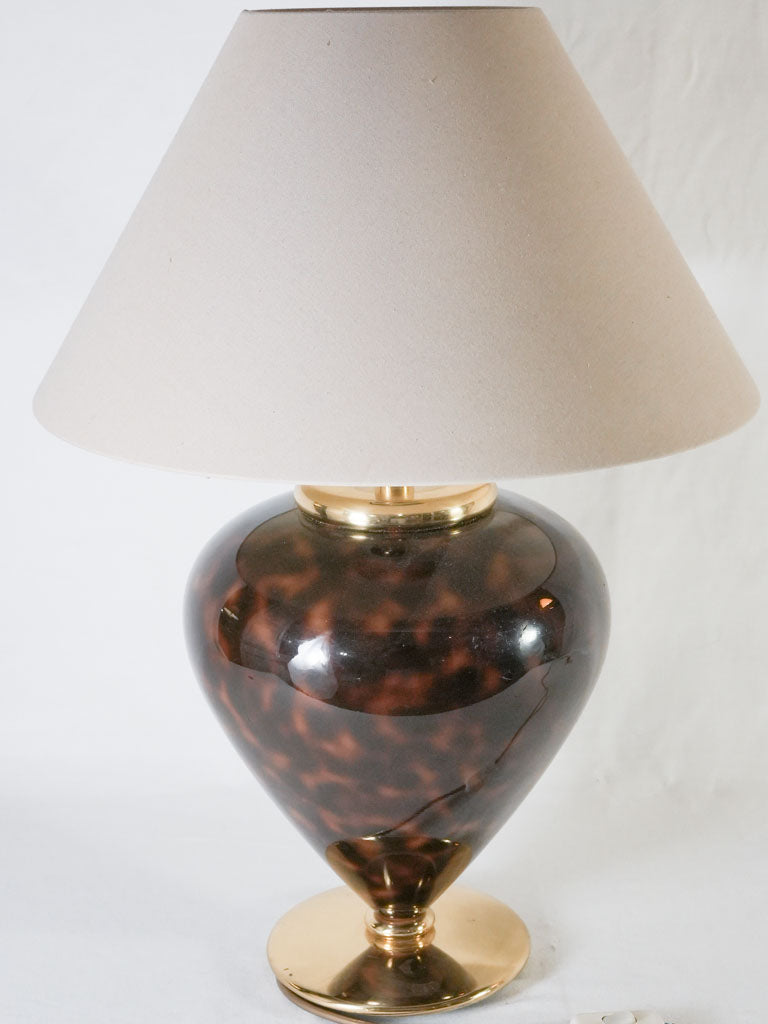 Antique-style European brass tabletop lamp