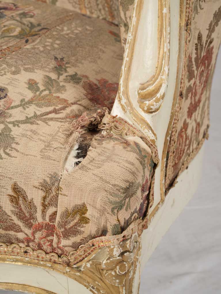 Charming floral gilded settee