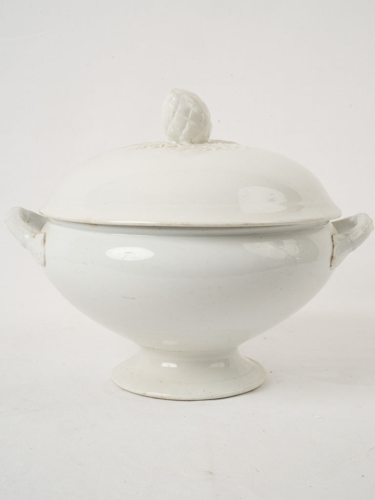 Charming patina tureen vessel