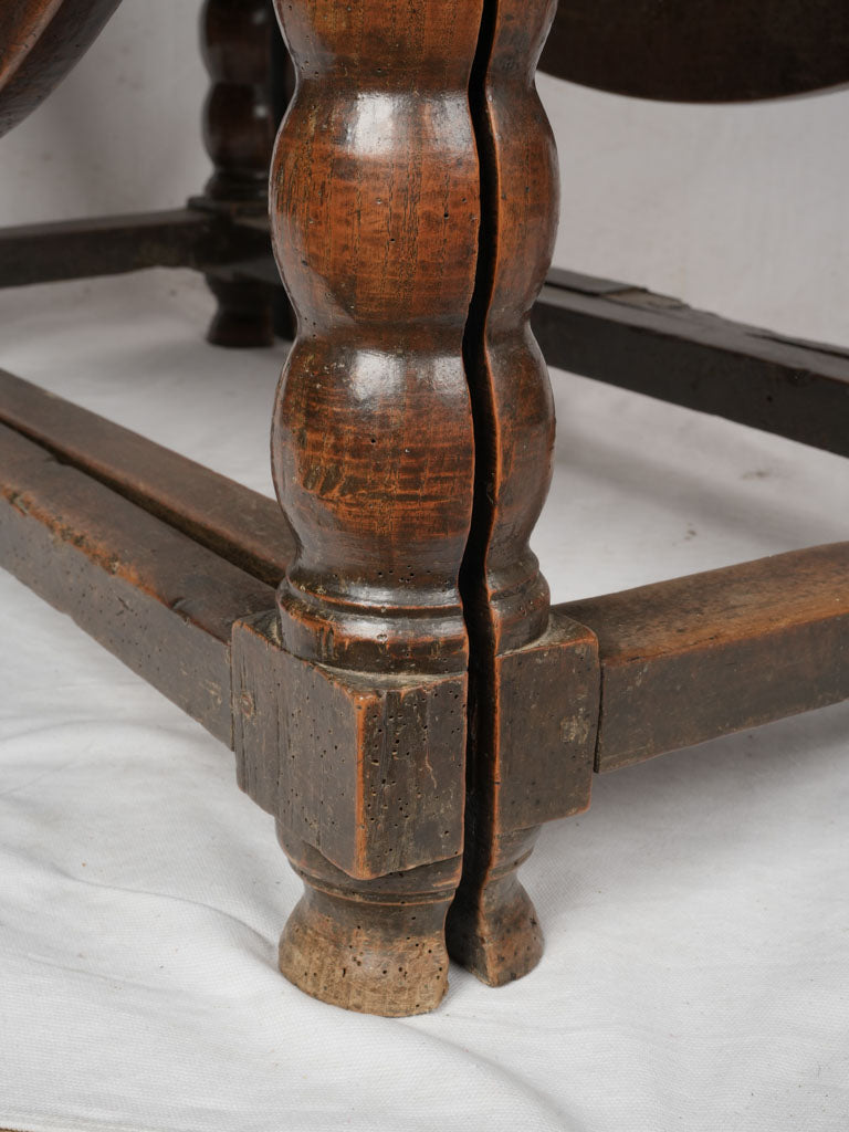 Classic 18th century English gateleg dining table