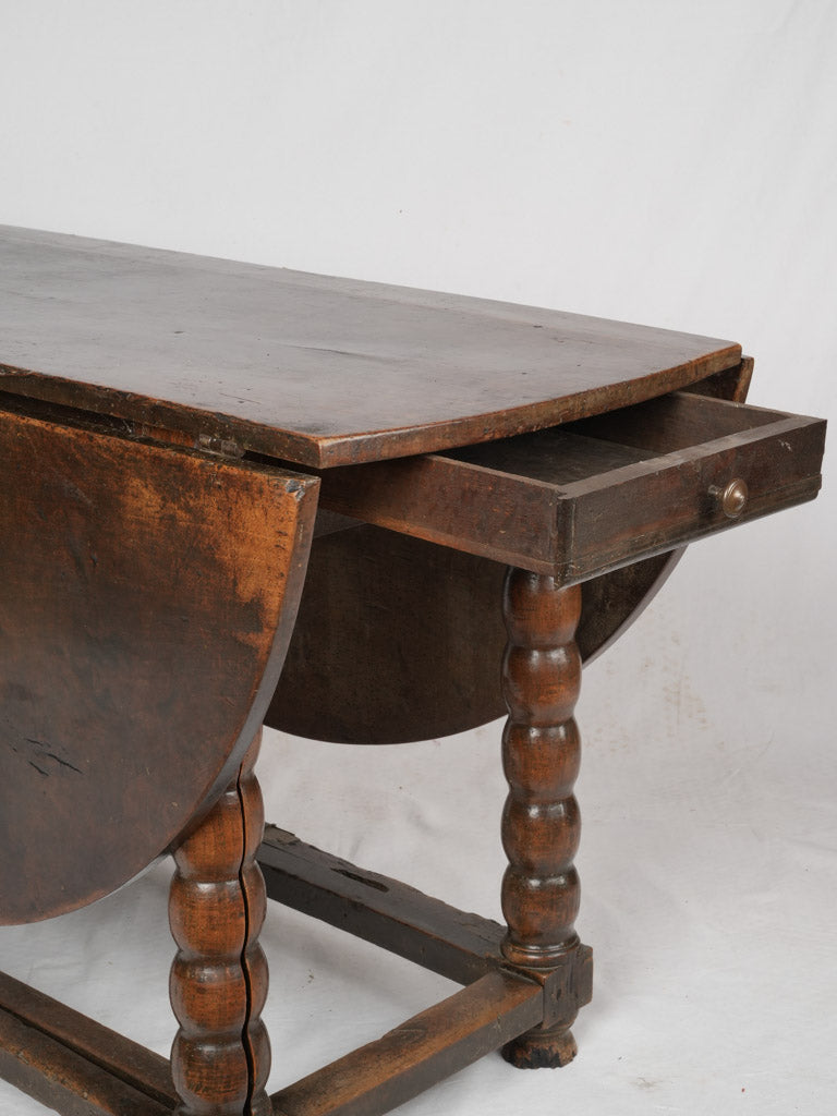 Charming cherry gateleg occasional table