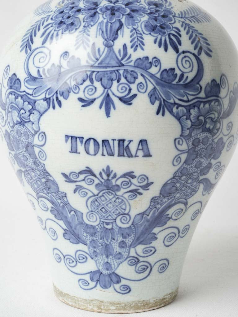 Baroque-style floral tobacco container  