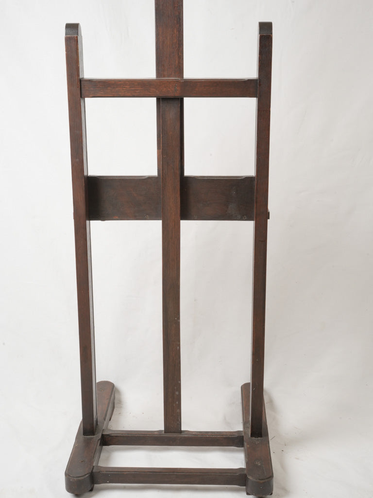 Sturdy craftsmanship artist's easel  