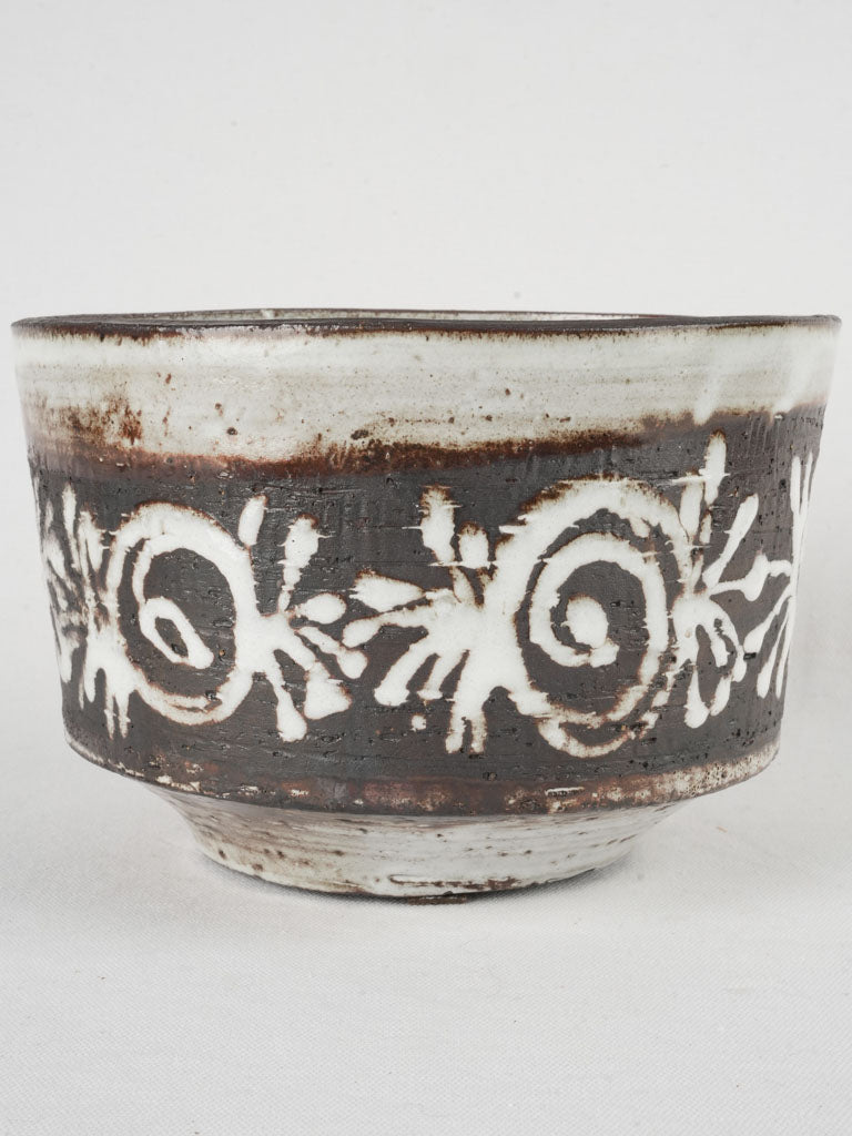 Vintage monochrome ceramic salad bowl  