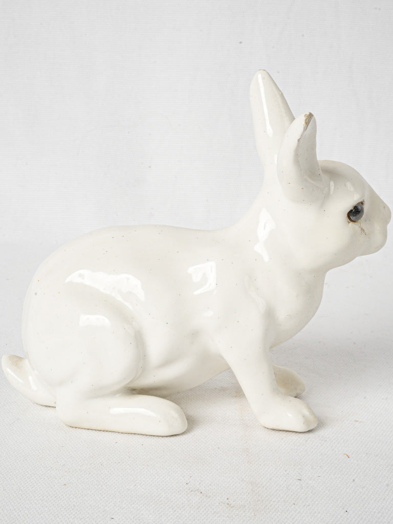 Rustic Mesnil de Bavent terracotta hare