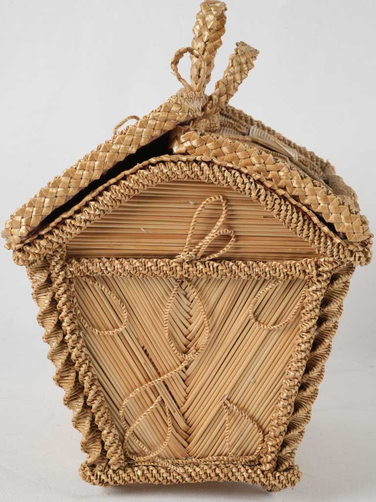 Fashionable 19th-century straw marquetry purse