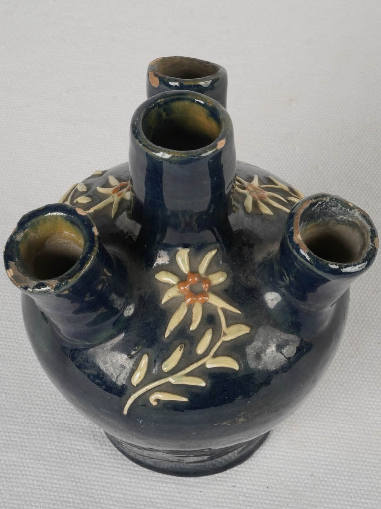 Decorative jaspé pottery stem-holder  