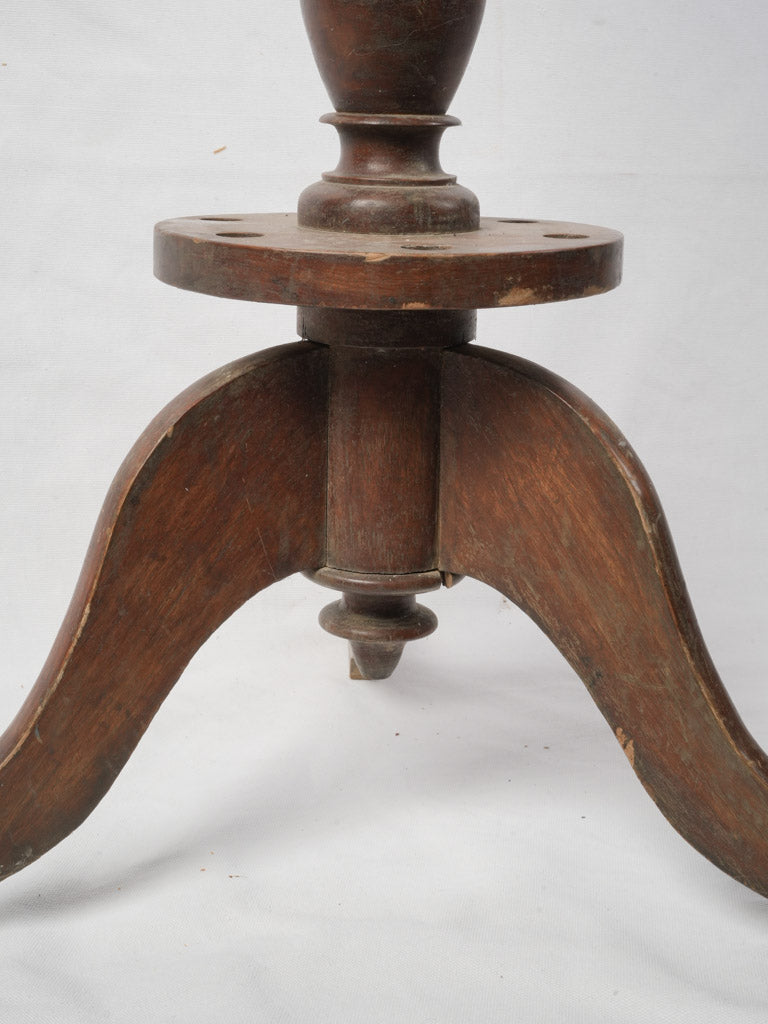 Victorian grace cue stand   