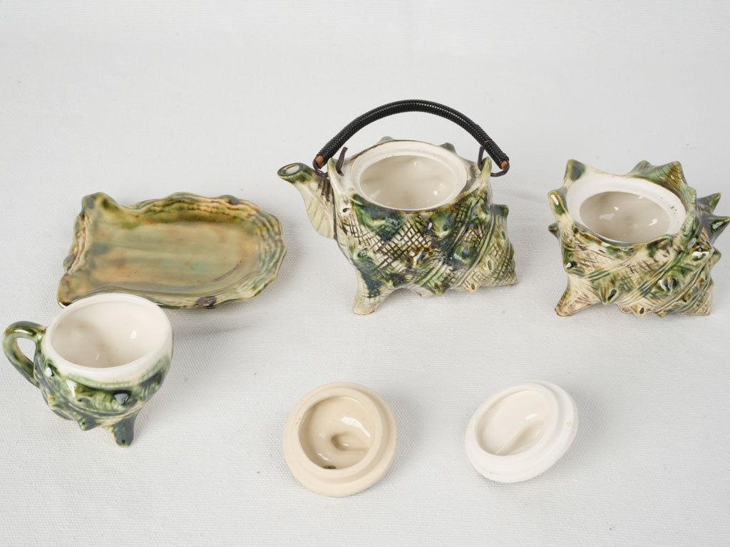 Decorative shell-themed tea set